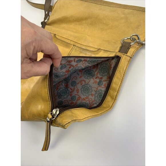 Hobo Foldover Flat Crossbody Yellow Leather Purse Zip Long Medium Lightweight - Picture 3 of 13